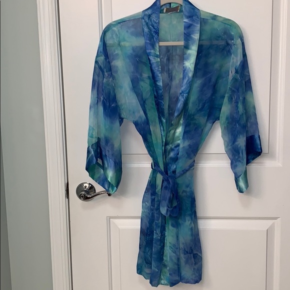 California Dynasty Other - Gorgeous Watercolor Tie-dye Sheer Robe